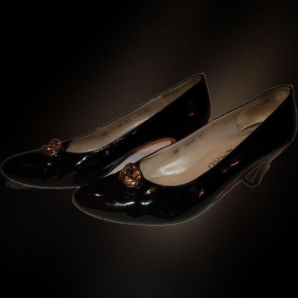 Salvatore Ferragamo Barbie Black Shiny Pumps with Gold Decal Women's 7.5 - Picture 3 of 10